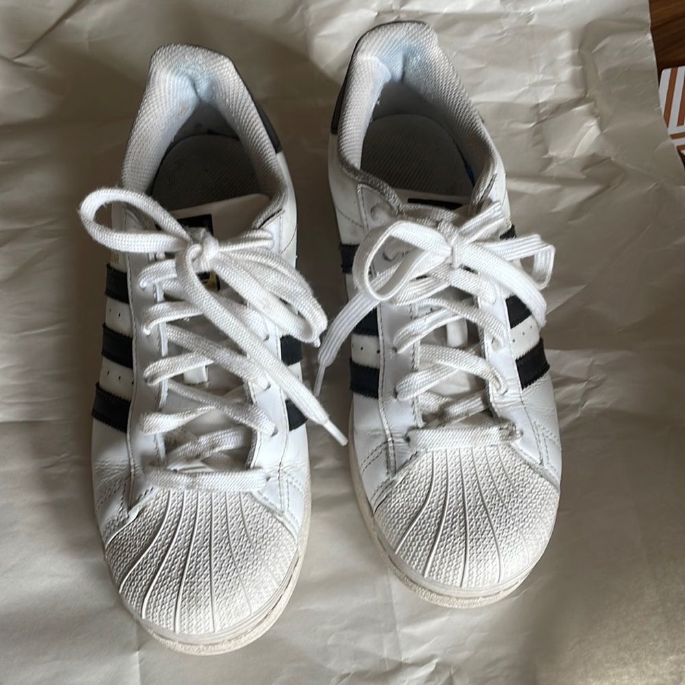 Adidas Superstars Women Size 6 (Fits 6.5)